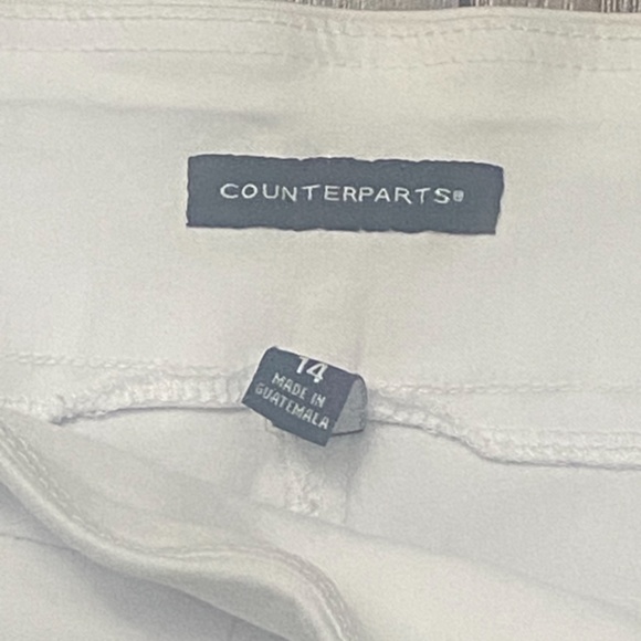Counterparts Capris Stretch Pants - Picture 3 of 4